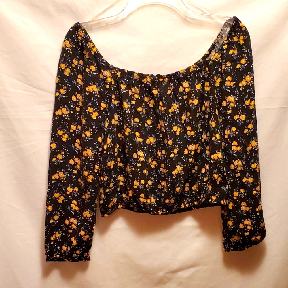 Aeropostle Crop off the  Shoulder Top Size Medium